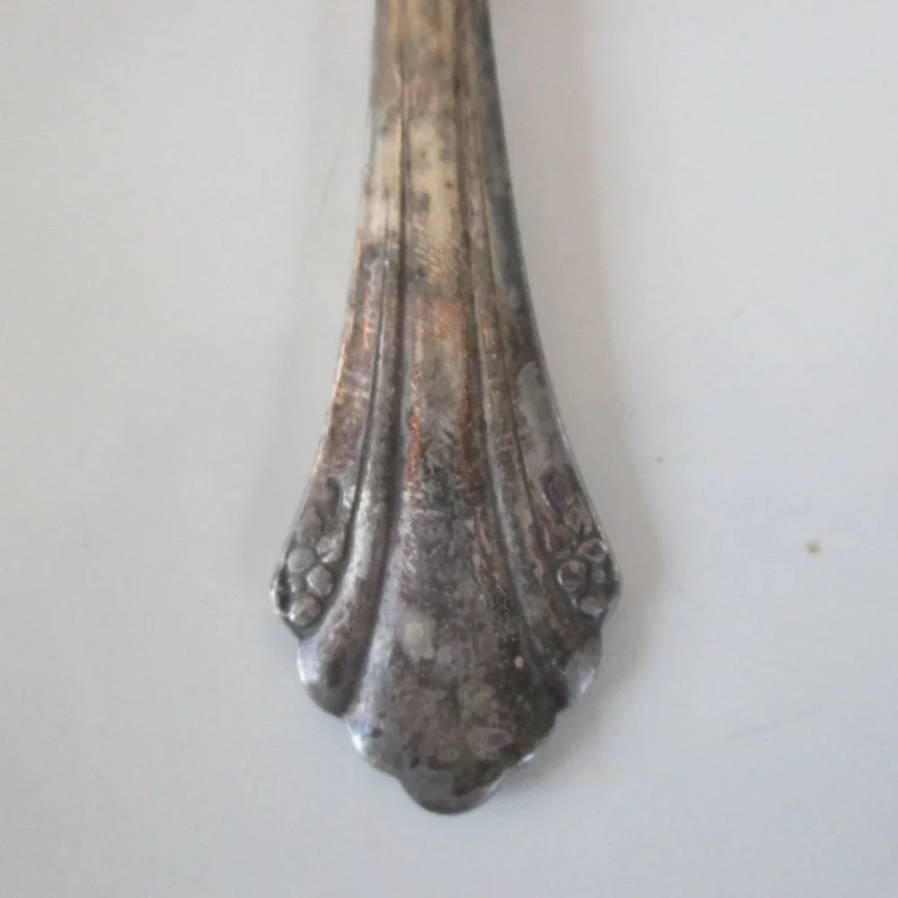 Antique Serving or Meat Fork Silverplate Oneida Canada
